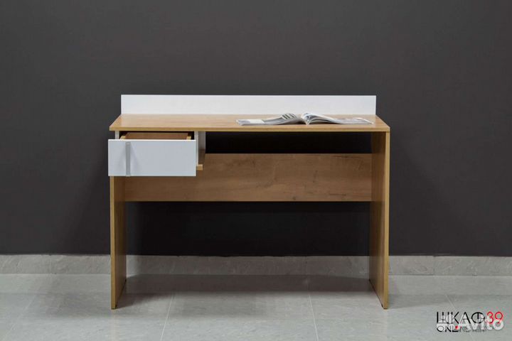 Письменный стол джамп