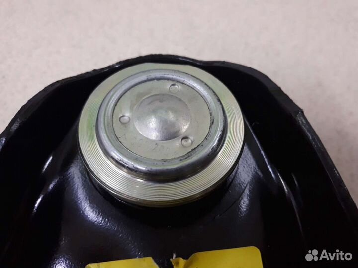 Рычаг правый Logan 14/Almera G15/Largus