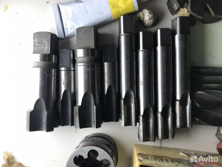 Фрезы по металлу, метчики