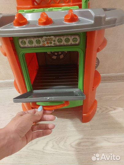 Детские игрушки кухня