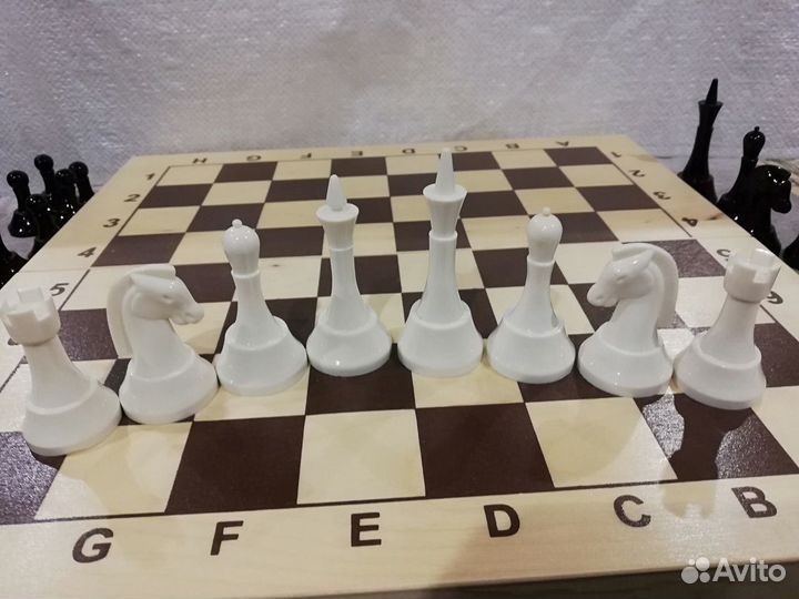 Шахматы СССР Фигуры глянцевый пластик. Новые