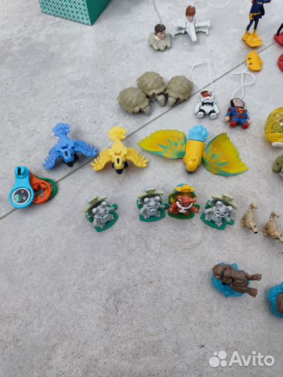 Игрушки из киндера пакетом