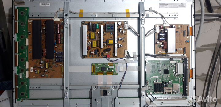 Телевизор ЖК на запчасти lg 42 диагональ