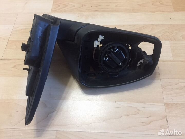 Зеркало правое Renault Fluence 2010-17