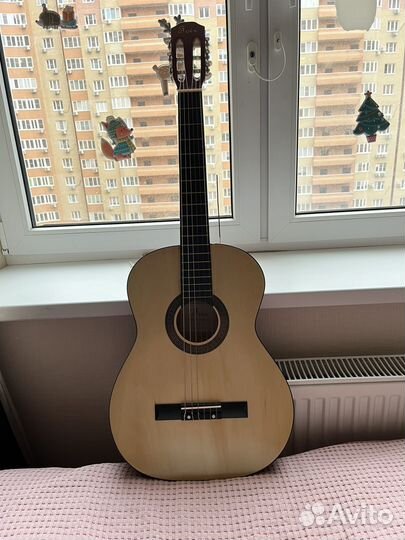 Акустическая гитара