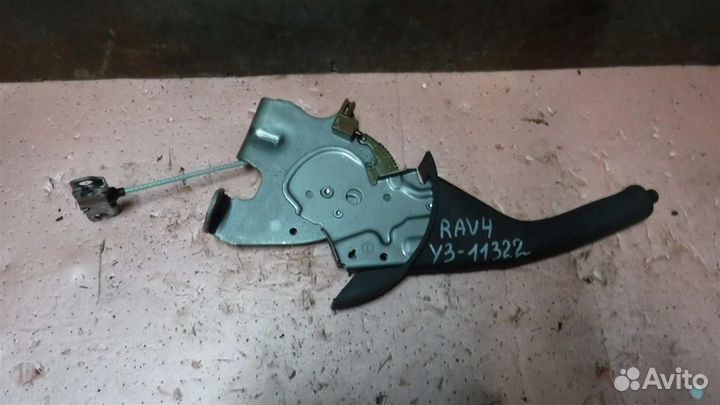 Рычаг стояночного тормоза Toyota RAV4 (XA30) 2005