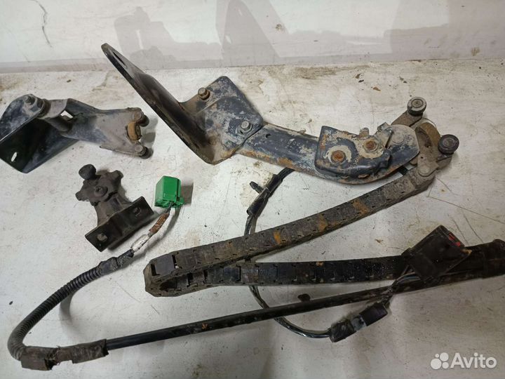 Механизм сдвижной двери Додж Караван 4