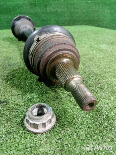 Привод задний правый Volkswagen Bora 1J2 BDE (2.8)