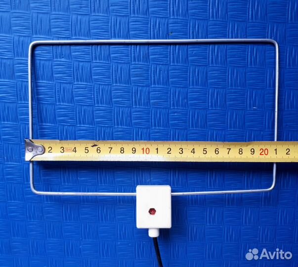 Антенна телевизионная комнатная