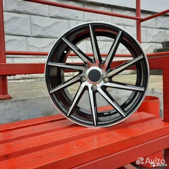 Диски вертушки R17 7.5 5*114.3 ET35 d67.1 BKF