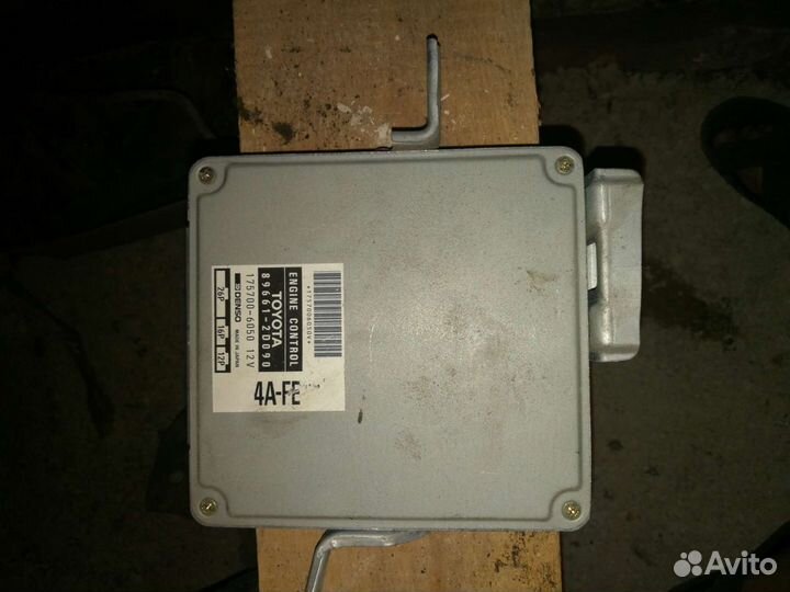 Блок управления двигателем toyota carina e