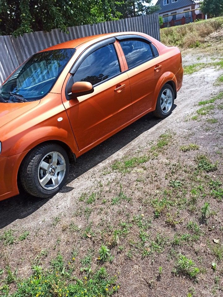 Chevrolet Aveo: фото владельца
