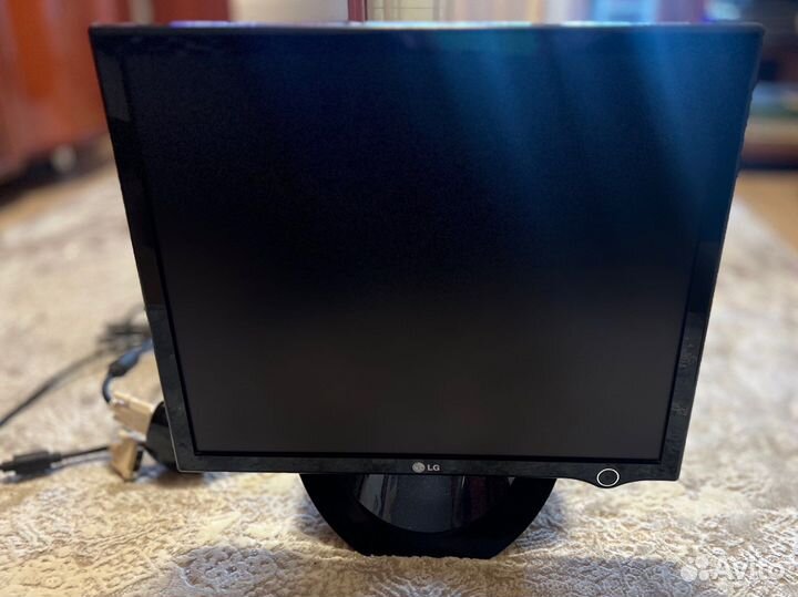Монитор LG рабочий