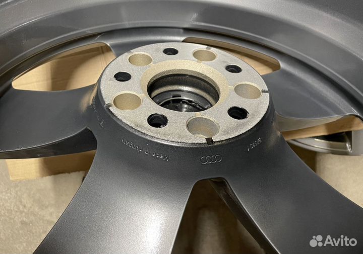Оригинал Кованые диски R18 Audi