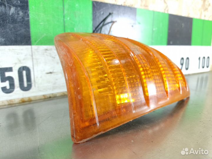 Поворотник правый E 123