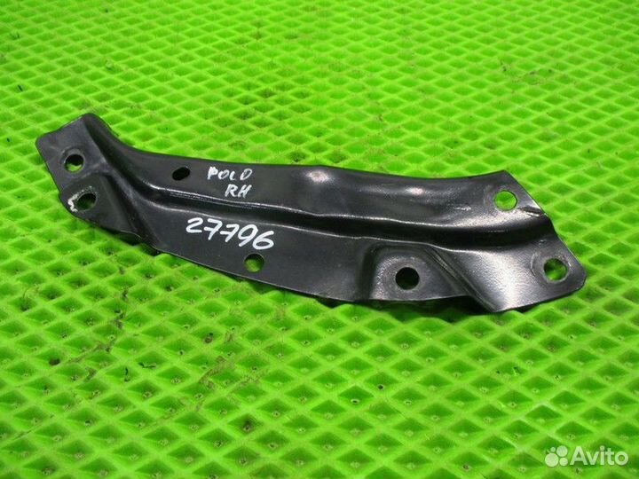 Кронштейн фары правый Volkswagen Polo 5 MK5