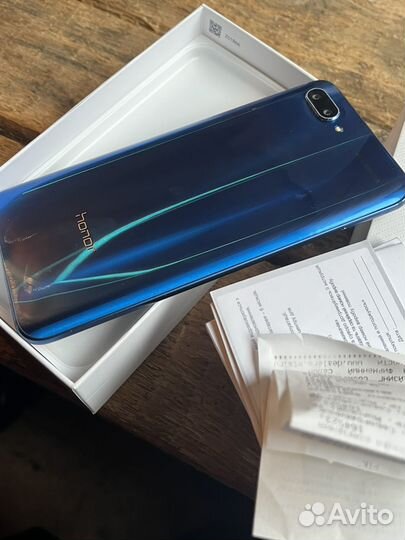 HONOR 10, 4/64 ГБ