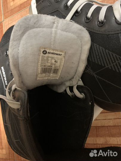 Коньки хоккейные 41 размер