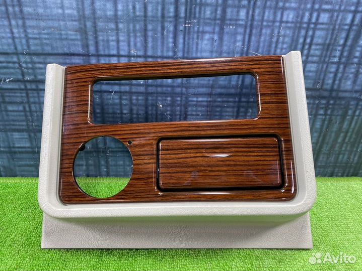 Декоративная планка салона Cadillac Escalade LQ9