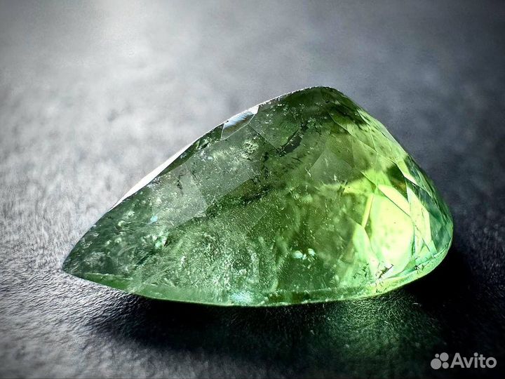 Крупный зеленый турмалин груша 5,32 ct мозамбик