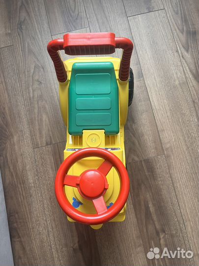 Детский трактор каталка беговел