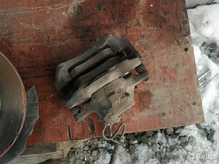 Кулак поворотный Пассат Гольф