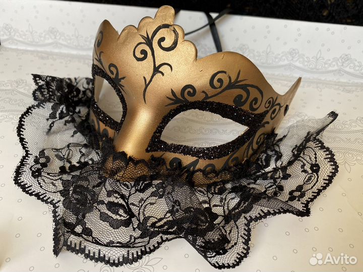 Маска карнавальная