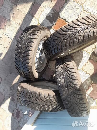 R14 Sava Eskimo Stud 185/65, PCD 4x98 DIA 58.6