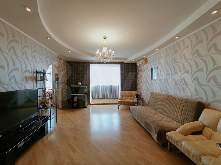 4-к. квартира, 130 м², 10/11 эт.