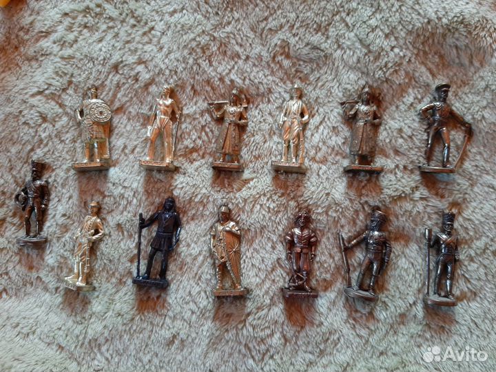 Игрушки из киндера 90х