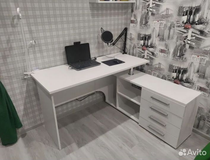 Стол компьютерный Алькор в цвете Бетон