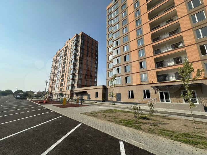 2-к. квартира, 52 м², 8/12 эт.