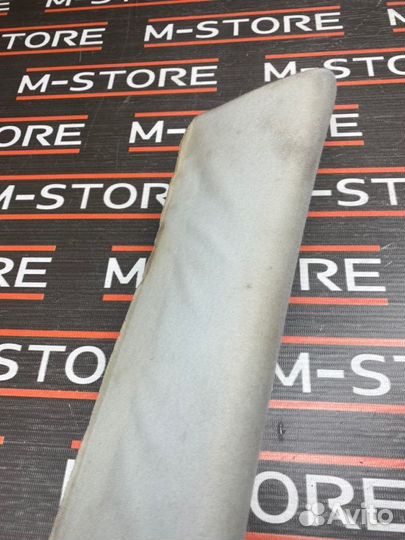 Обшивка стойки передняя правая Mercedes-Benz