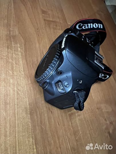 Зеркальный Фотоаппарат Canon 200d