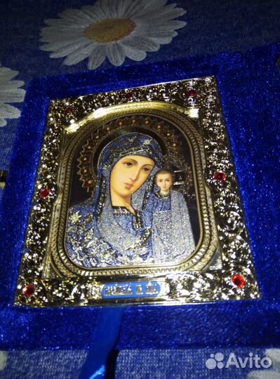 Икона двойная,в очень красивом окладе