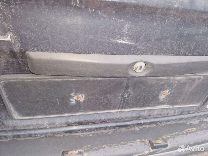 Планка багажника Ford Scorpio 2