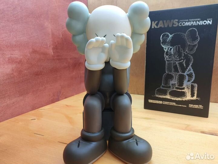 Kaws фигурка Кавс большая 28см Passing Through