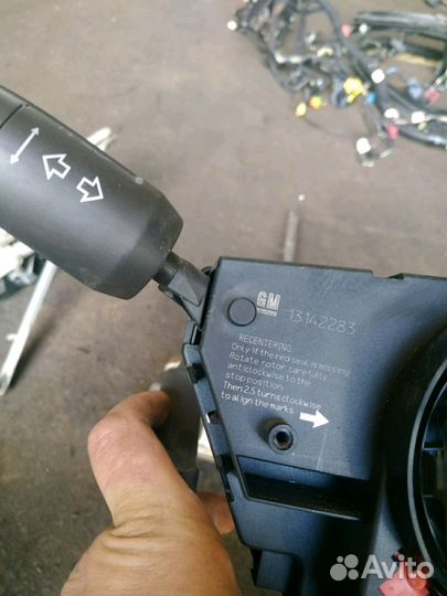 Подрулевой переключатель Opel Corsa D 2007 год