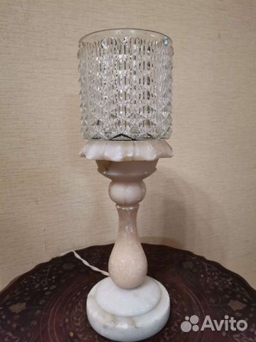 Лампа настольная с мраморным основанием