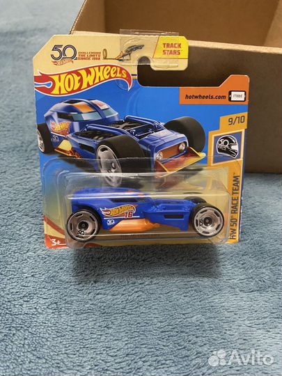 Моделька Hot Wheels 2018 года