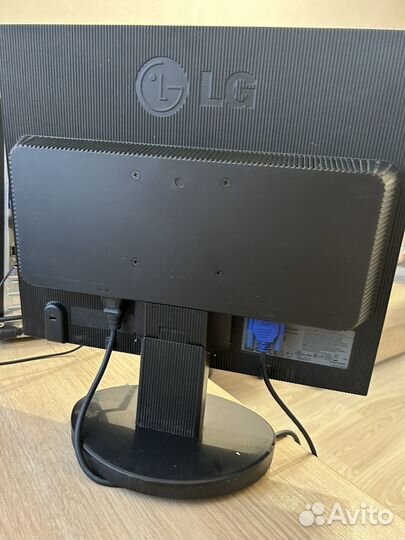 Монитор LG flatron 1753