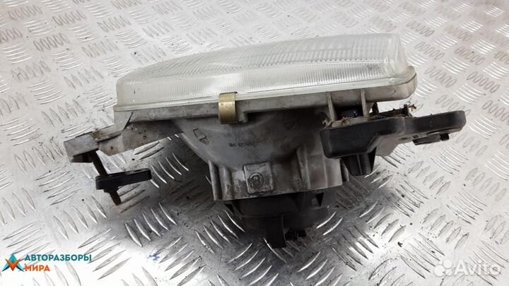 Фара правая Nissan Navara D22 2001 260103S200