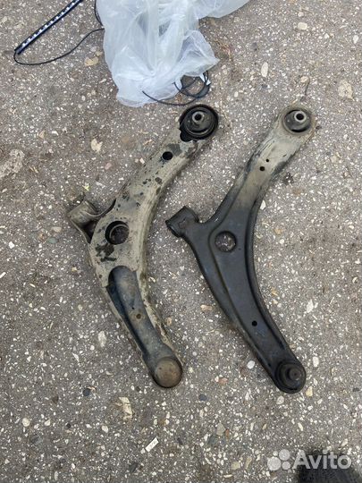 Mitsubishi lancer рычаг передний