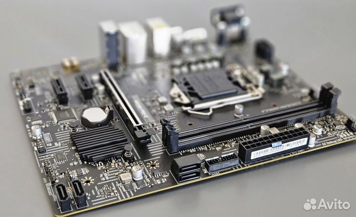 Материнская плата