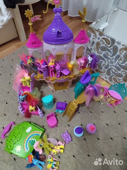 My Little Pony фигурки, замок