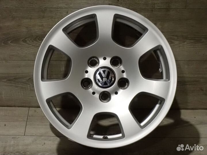 Комплект оригинальных R16 дисков VW Transporter