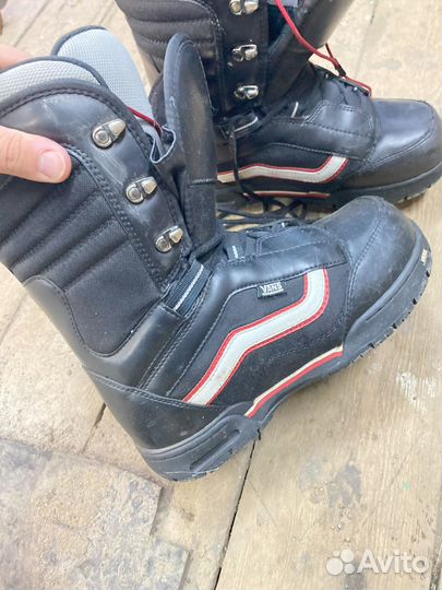 Сноуборд с креплением + ботинки 41-42 размер