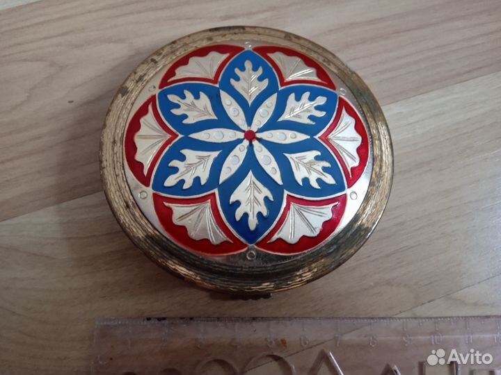 Пудреница СССР