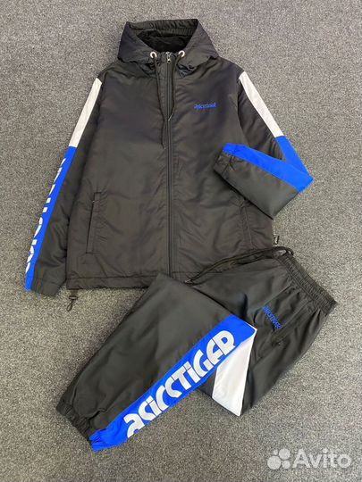 Спортивный костюм asics