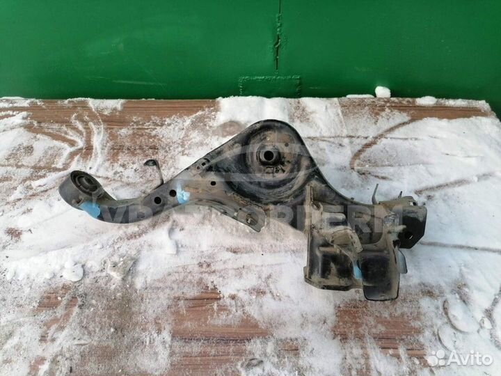 Рычаг задний продольный левый Nissan X-Trail